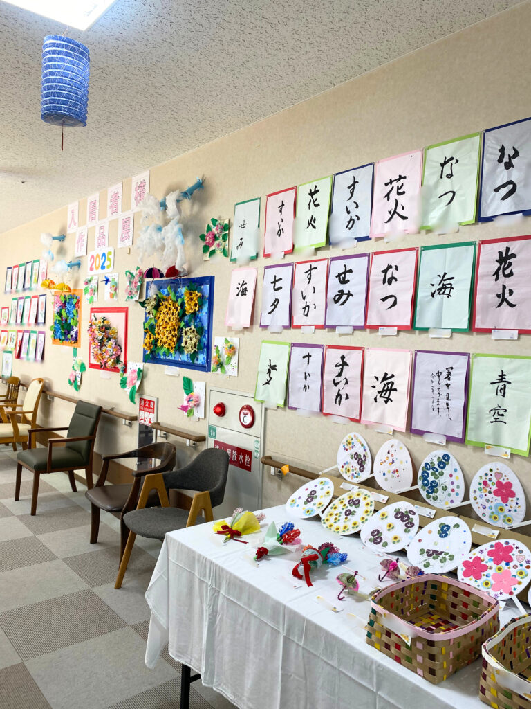 入居者作品展 作品展 うちわ うちわ作り カルム大宰府 大宰府 202508-5