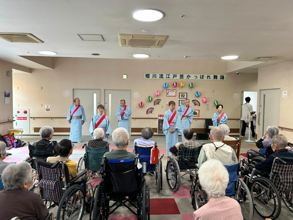 敬老会　櫻川流江戸芸かっぽれ　かっぽれ　敬老の日　カルム太宰府　福岡　老人ホーム　介護付き有料老人ホーム　202509-1