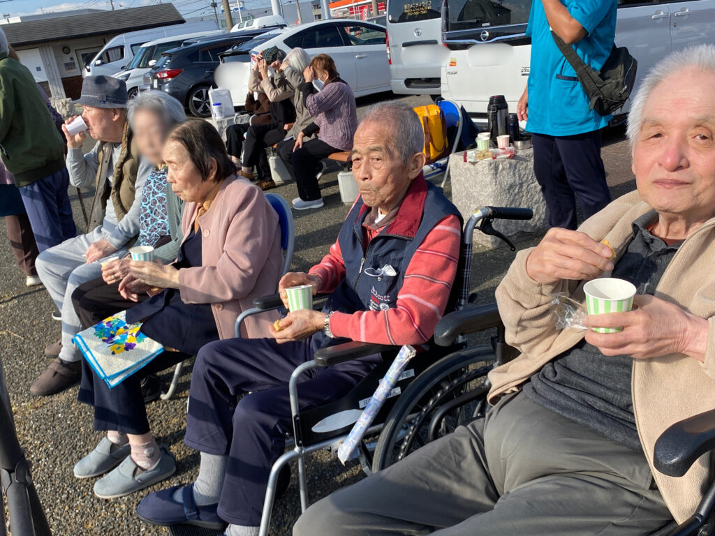 福岡　老人ホーム　介護施設　カルム太宰府　cosmos　202511-3