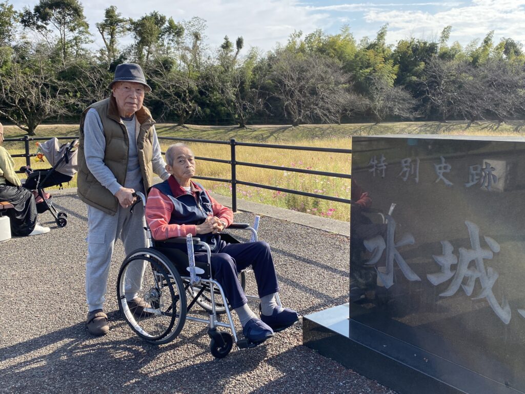 福岡　老人ホーム　介護施設　カルム太宰府　cosmos　202511-4