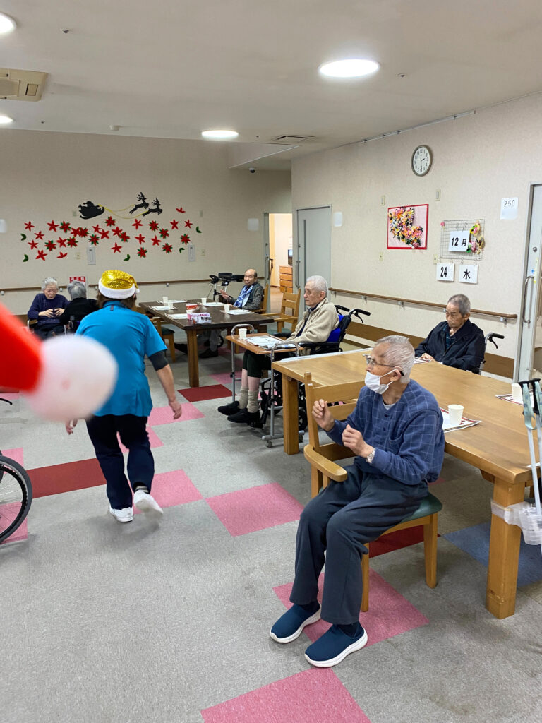 老人ホームでクリスマス　福岡　介護施設　カルム太宰府　202512-1