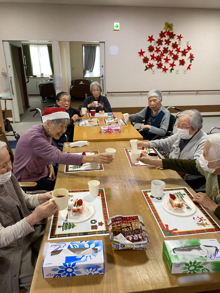 老人ホームでクリスマス　福岡　介護施設　カルム太宰府　202512-8