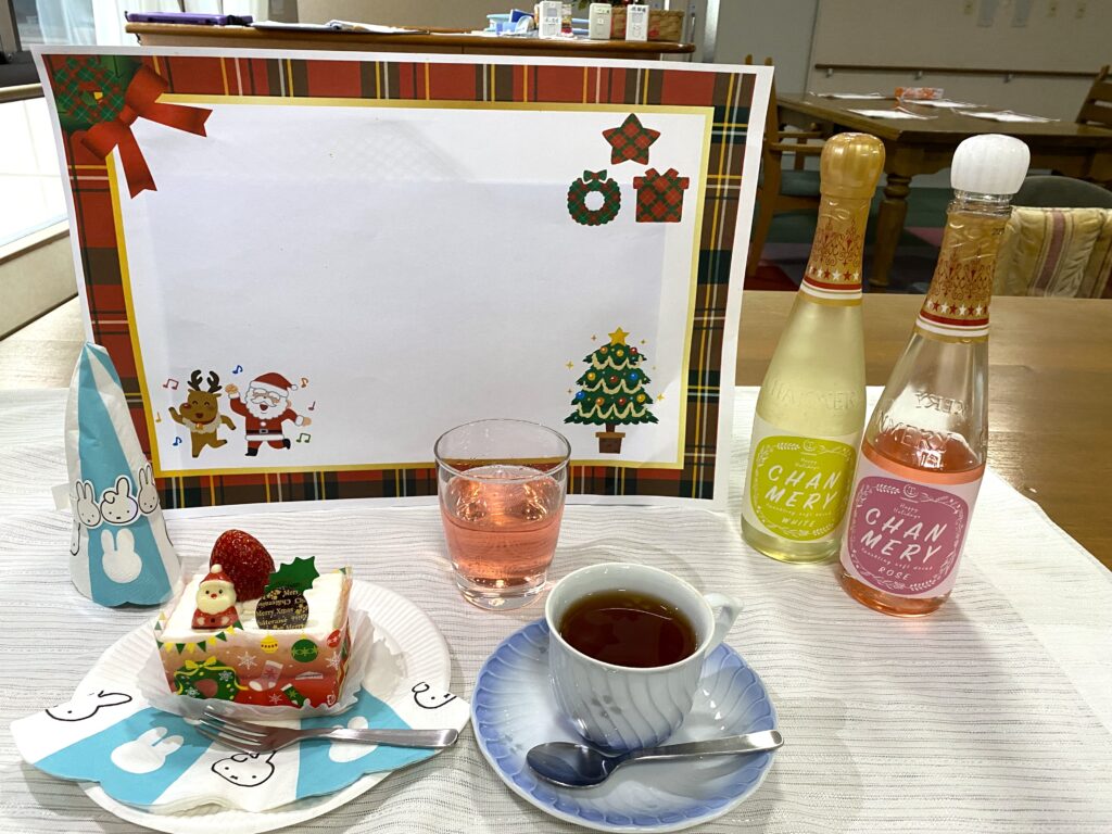 老人ホームでクリスマス　福岡　介護施設　カルム太宰府　202512-6