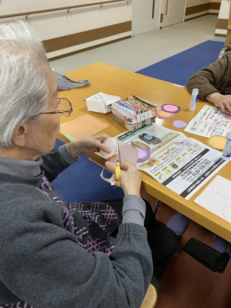 介護施設のひな祭り　つるし飾り　福岡　太宰府　カルム太宰府　老人ホーム　202602-1