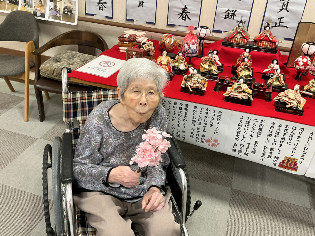 介護施設のひな祭り行事　老人ホーム　福岡　太宰府　カルム太宰府　202603-4