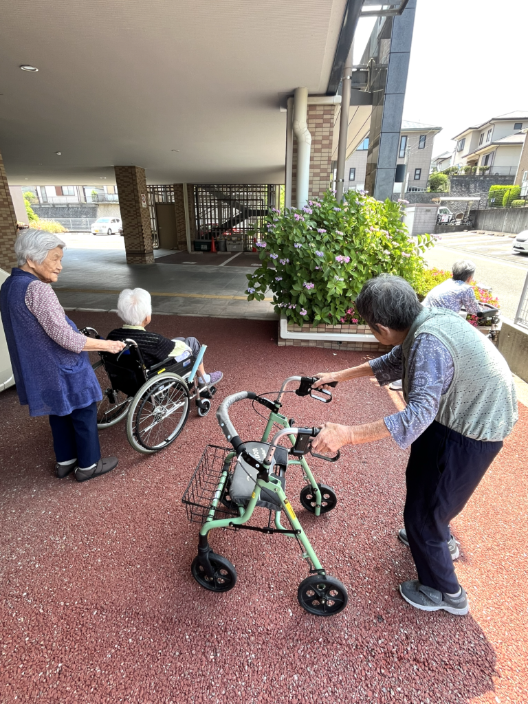 介護施設のリフレッシュ方法　福岡　太宰府　老人ホーム　介護施設　カルム太宰府　202607-3