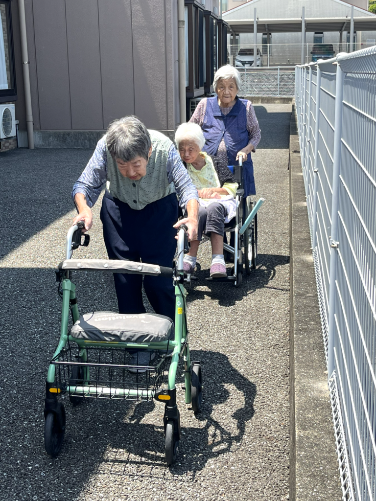 介護施設のリフレッシュ方法　福岡　太宰府　老人ホーム　介護施設　カルム太宰府　202607-4