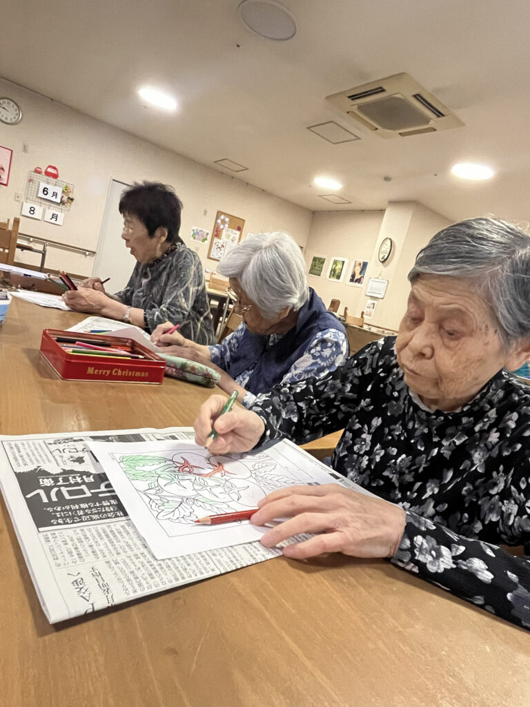 介護施設で脳トレ　塗り絵　福岡　老人ホーム　カルム太宰府　202608-2