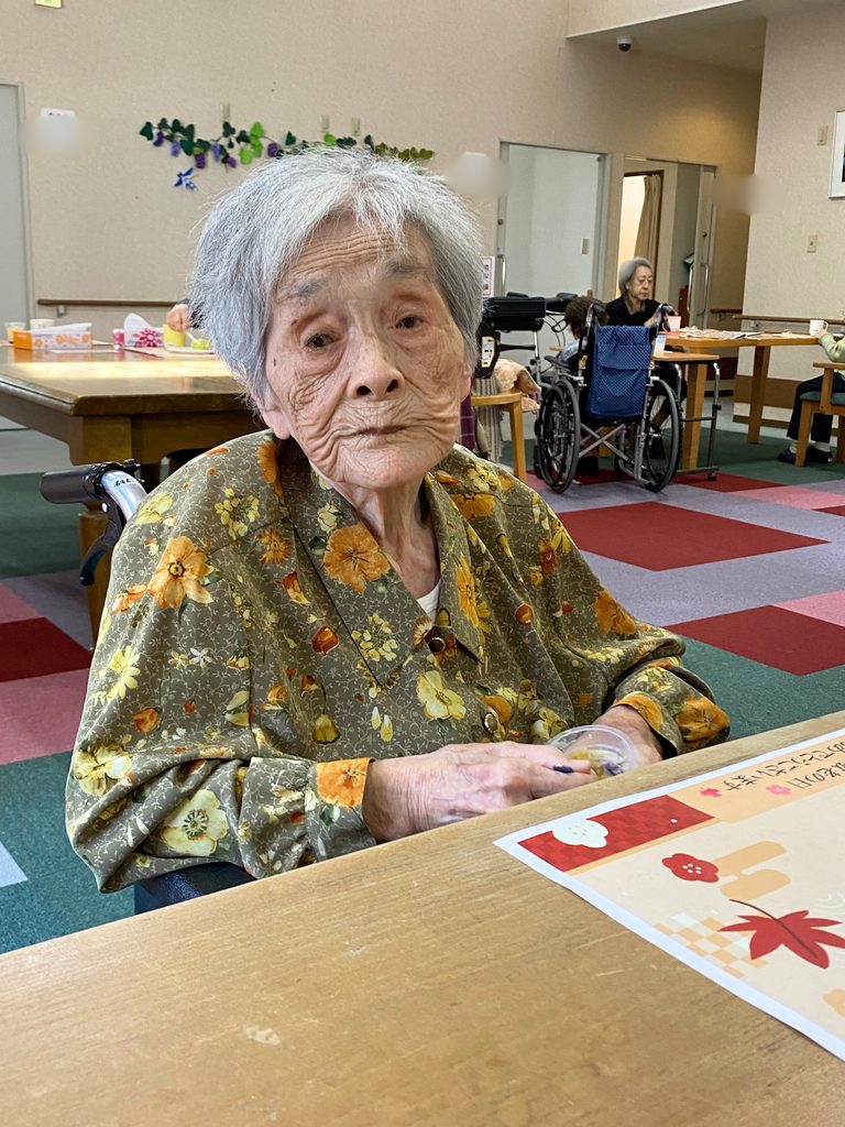 介護施設の敬老会 福岡 太宰府 老人ホーム カルム太宰府 202610-3