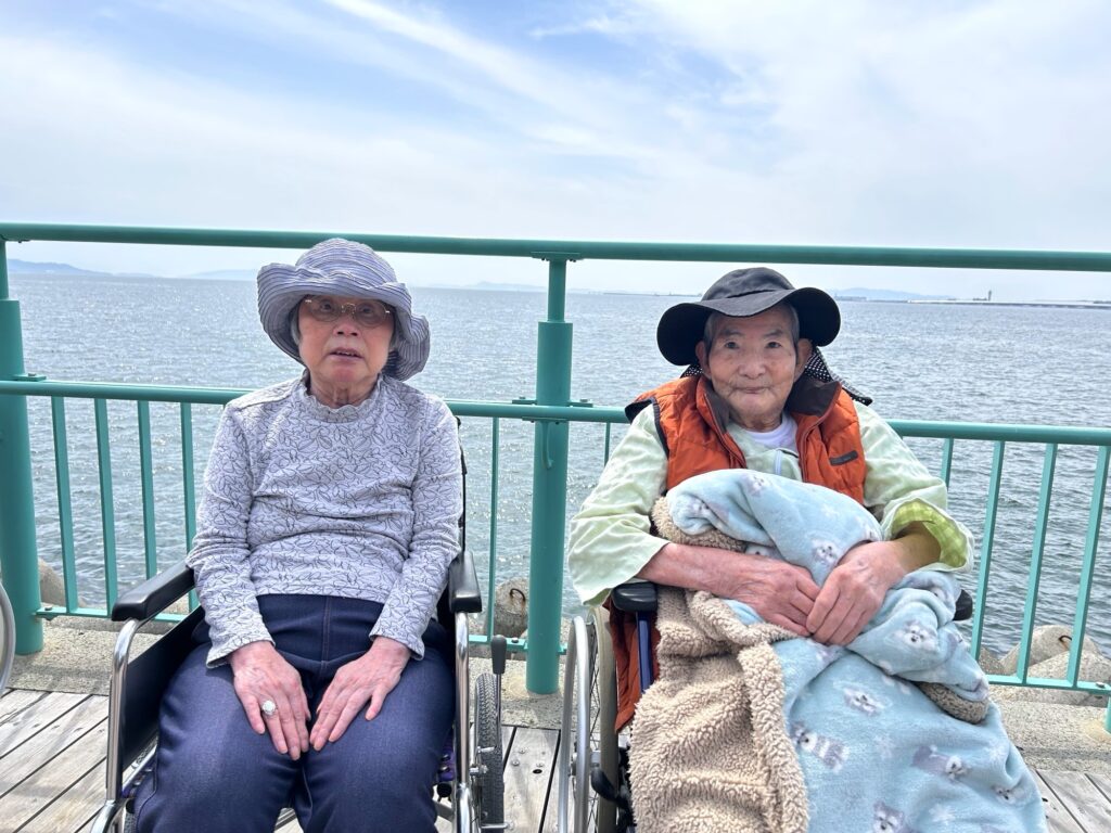 りんくう公園 りんくう 関西国際空港 お散歩 介護付き 老人ホーム カルム泉佐野 泉佐野 大阪介護施設 202505-5