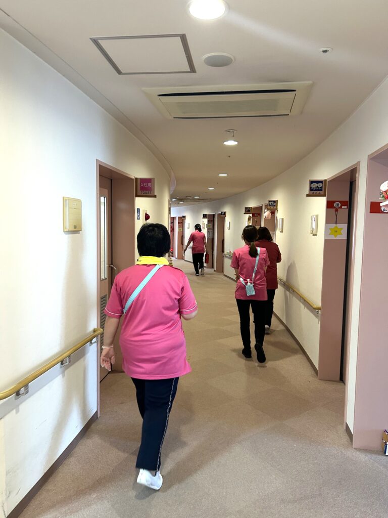 火災想定避難訓練　命を守る行動　避難訓練　消火器　避難　老人ホーム　介護施設　大阪　カルム泉佐野　202507-2