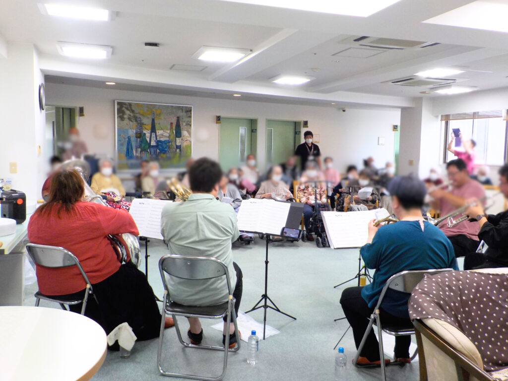 音楽レク 介護施設 大阪 老人ホーム カルム泉佐野 202511-2