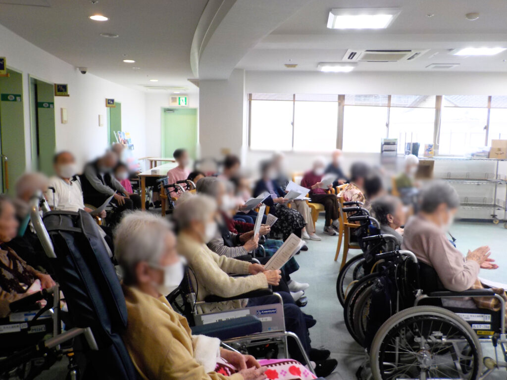 音楽レク 介護施設 大阪 老人ホーム カルム泉佐野 202511-4