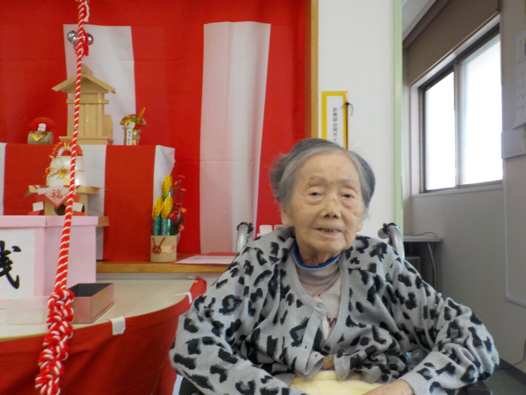 介護施設で初詣　大阪　老人ホーム　カルム泉佐野　202601-3