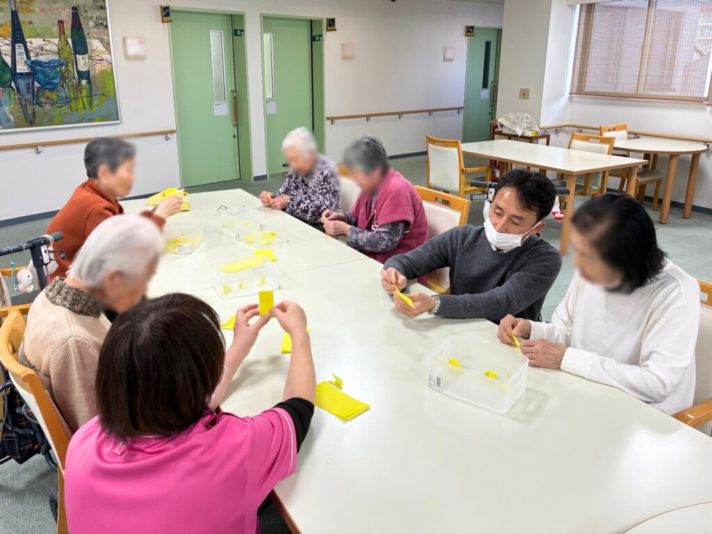 介護施設の作業レク　大阪　老人ホーム　カルム泉佐野　202602-1
