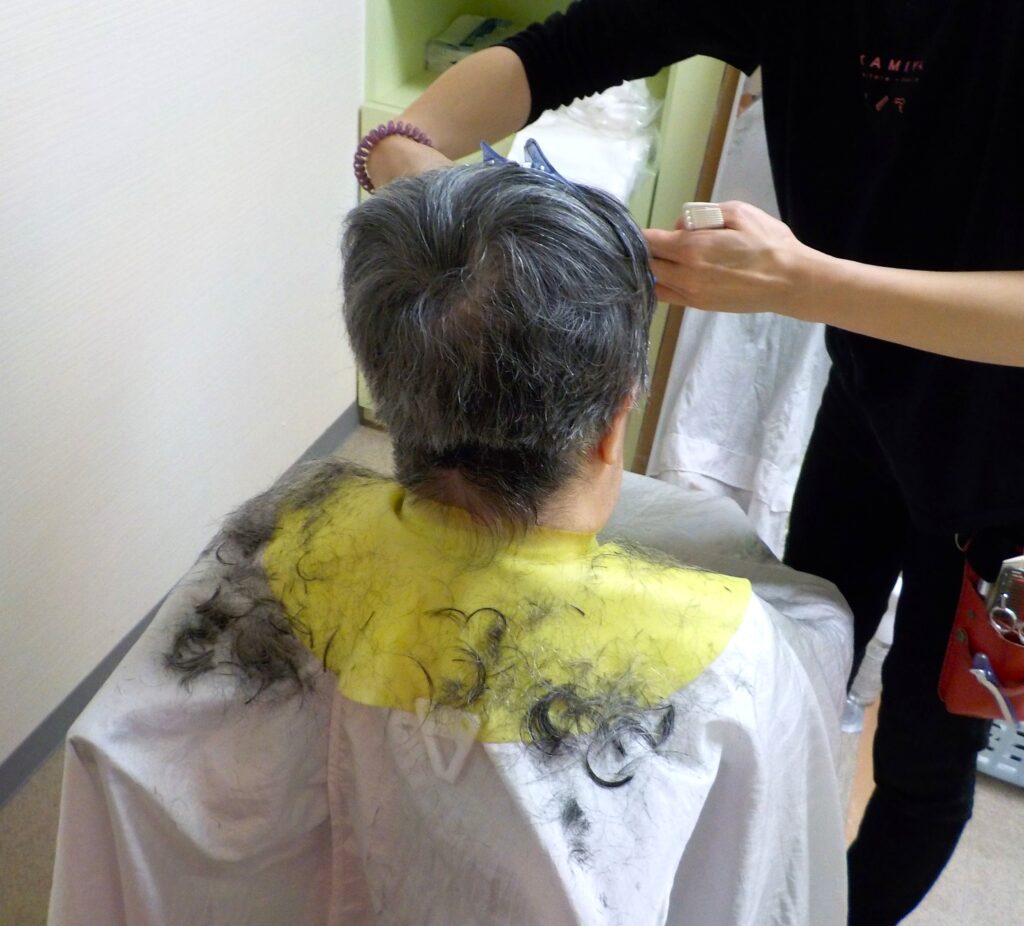 介護施設の理美容サービス　大阪　老人ホーム カルム泉佐野　202604-1