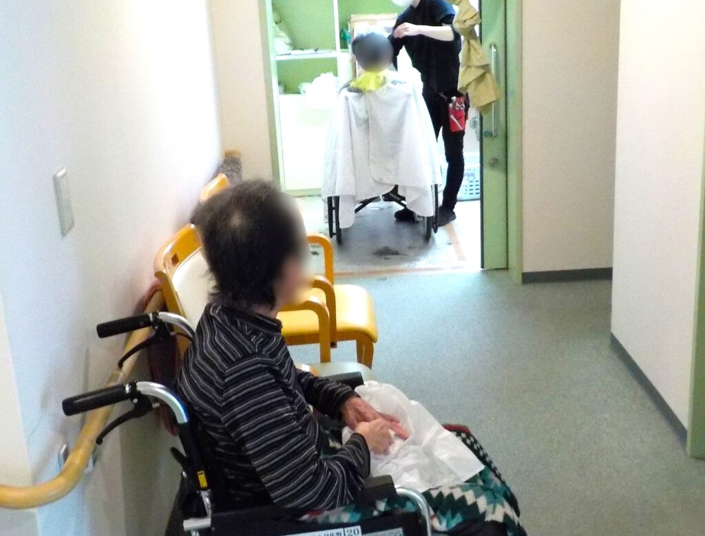 介護施設の理美容サービス　大阪　老人ホーム カルム泉佐野　202604-2