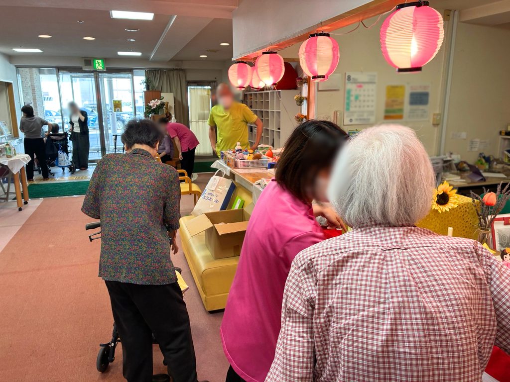介護施設の納涼祭　大阪　老人ホーム　カルム泉佐野　202609-4