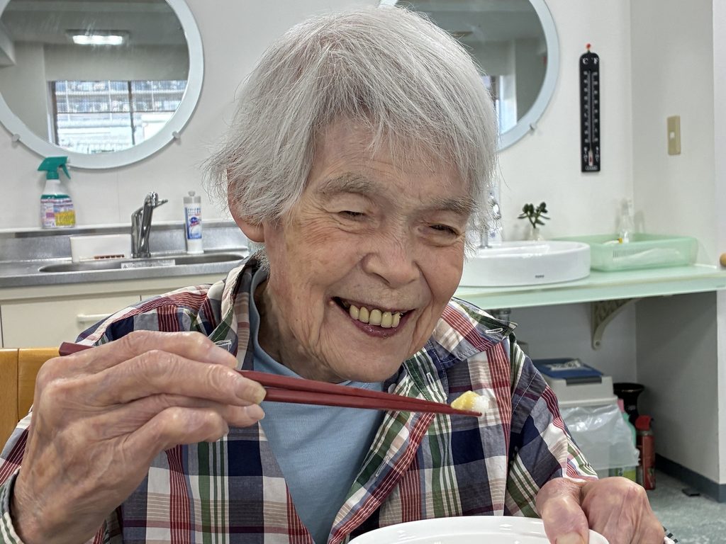 介護施設　秋の味覚　栗ご飯　老人ホーム　大阪　泉佐野　カルム泉佐野　202610-1