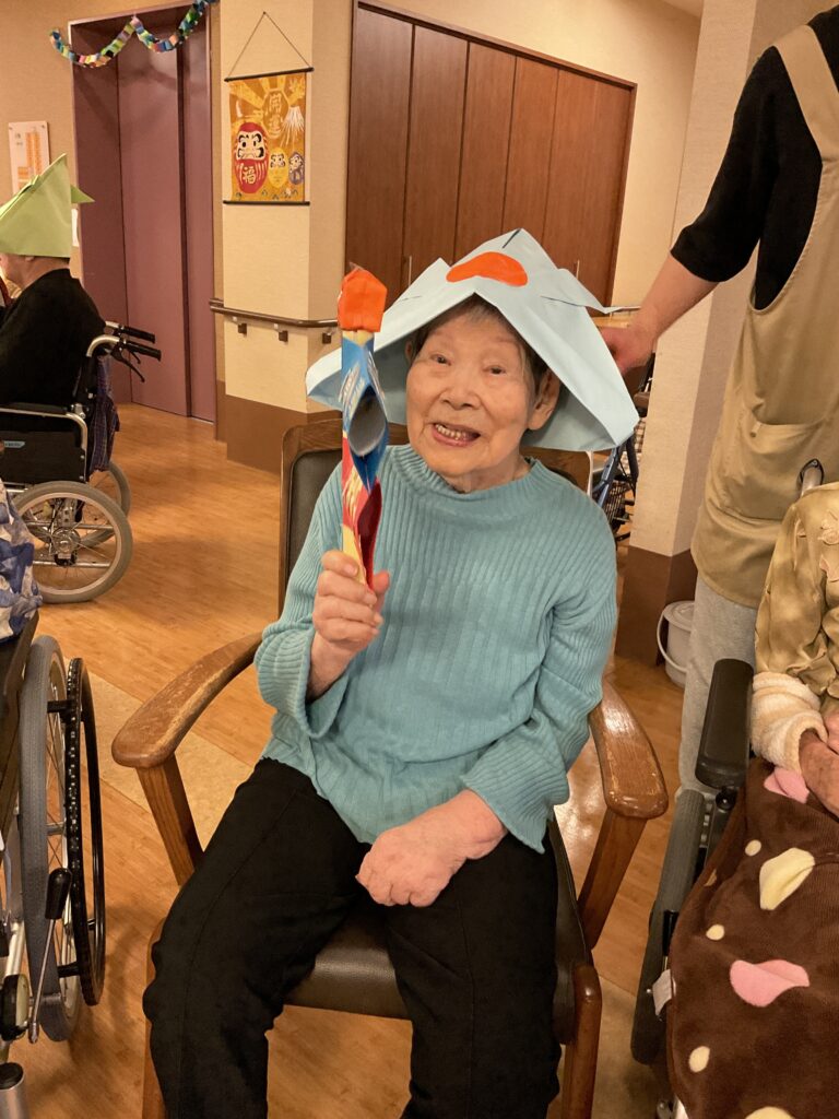 こいのぼり 誕生会 兜 手作り レクリエーション レク 介護レク カルム皆生 202505-3