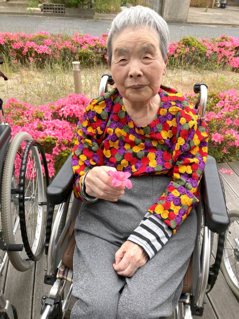 テラス 女子会 ティータイム 五感 老人ホーム 介護施設 米子 皆生 鳥取 カルム皆生 202506-5