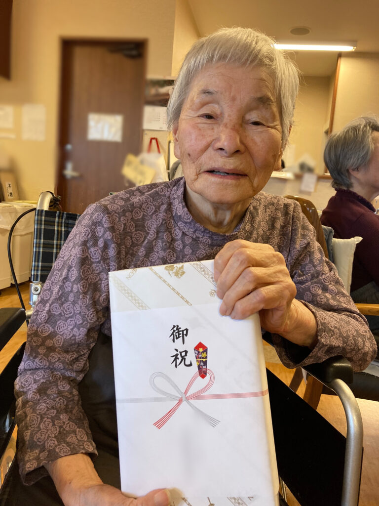 敬老会　白寿　敬老の日　カルム皆生　米子　介護付き有料老人ホーム　老人ホーム　202509-4