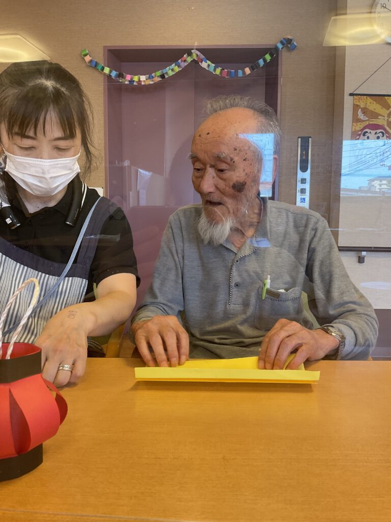 提灯　工作レク　夏　思い出　米子市　皆生　老人ホーム　介護付き有料老人ホーム　カルム皆生　202509-1