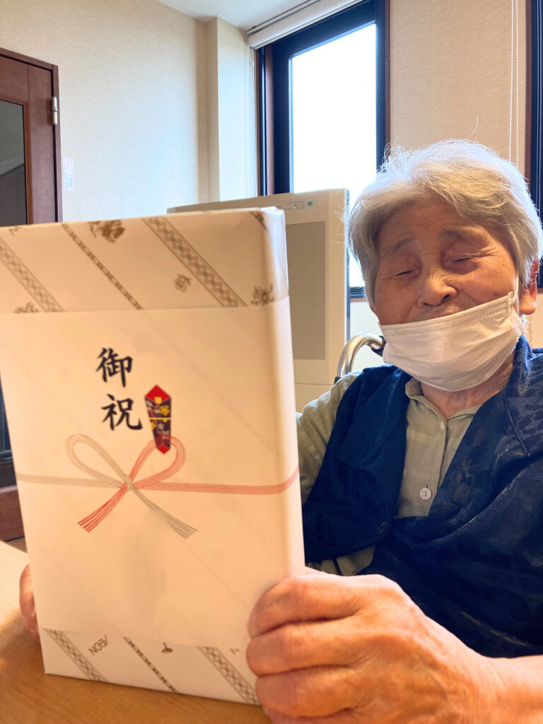 敬老会　白寿　敬老の日　カルム皆生　米子　介護付き有料老人ホーム　老人ホーム　202509-7