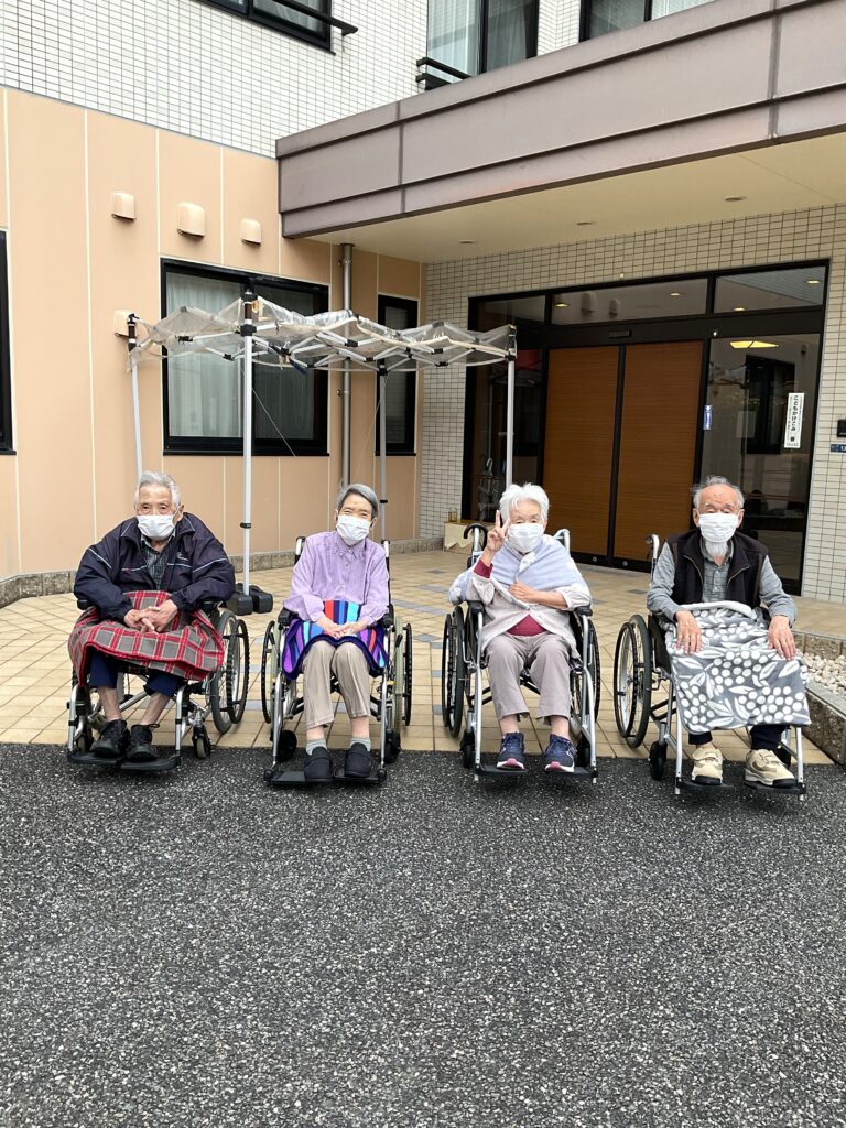 老人ホーム お買い物レク カルム皆生 米子 202510-1