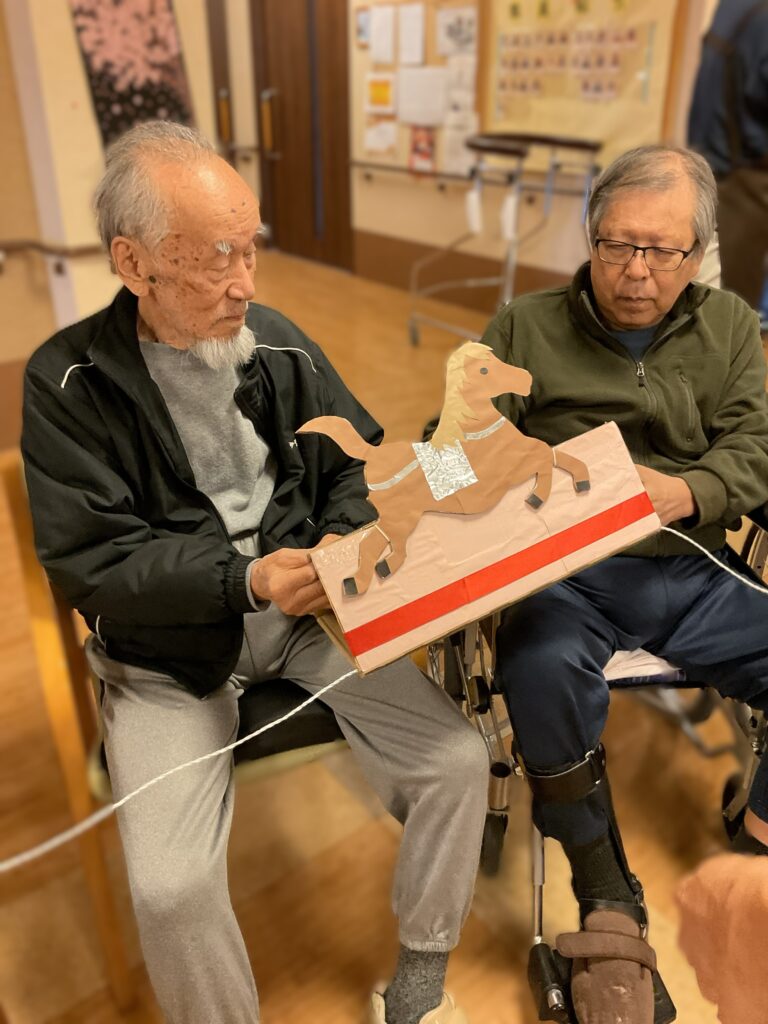 介護施設でおせちと獅子舞　カルム皆生　米子　老人ホーム　202601-6