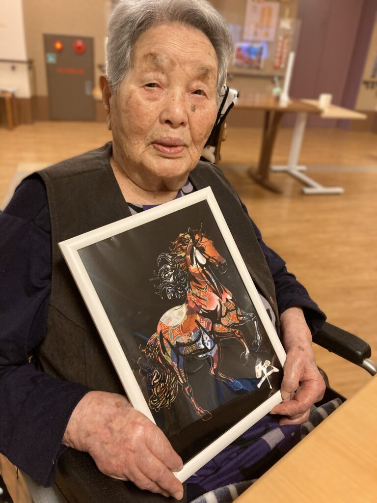 老人ホームで貼り絵レクリエーション　米子　介護施設　カルム皆生　202601-6