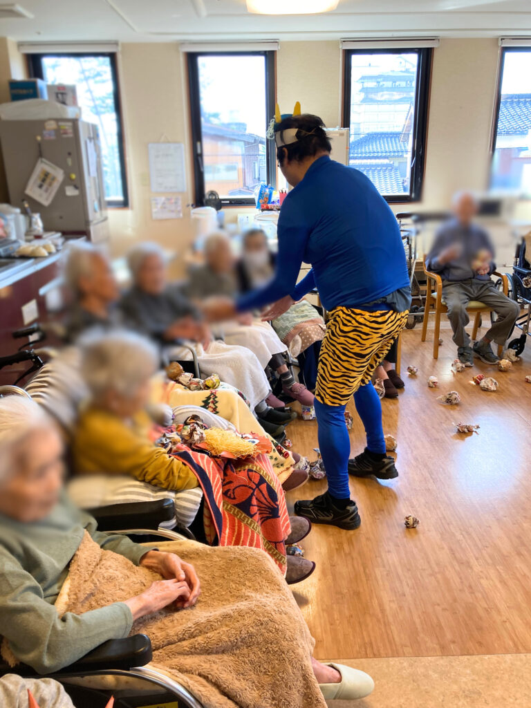 老人ホームの節分　介護施設　米子　カルム皆生　202602-4