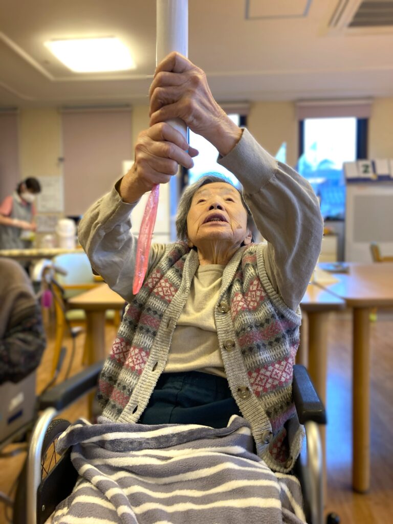 介護施設で聖火ランナー　オリンピック　鳥取　米子　皆生　老人ホーム　介護施設　カルム皆生　202602-2