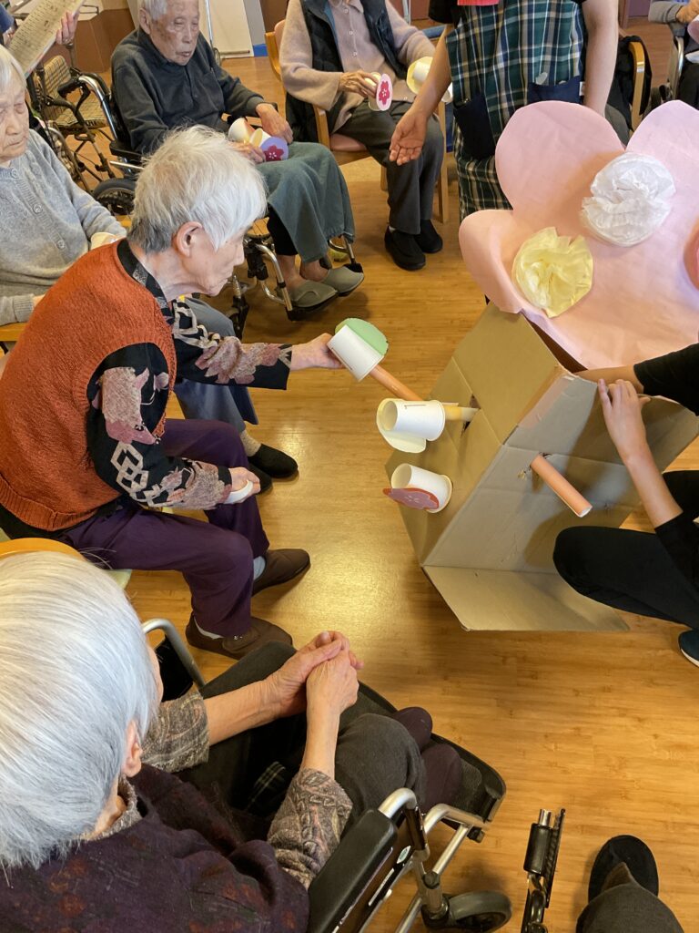 介護施設のレクリエーション　米子　鳥取　老人ホーム　カルム皆生　202603-13