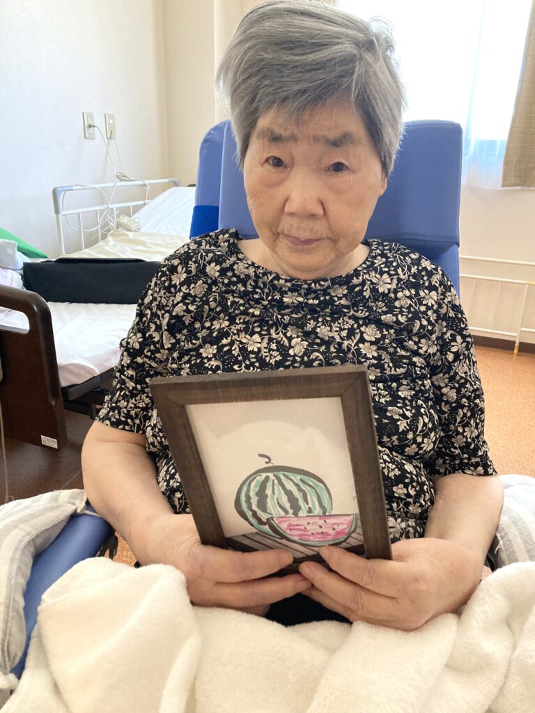 夏の風物詩　手作りスイカアート　鳥取　皆生　老人ホーム　介護施設　カルム皆生　202607-4