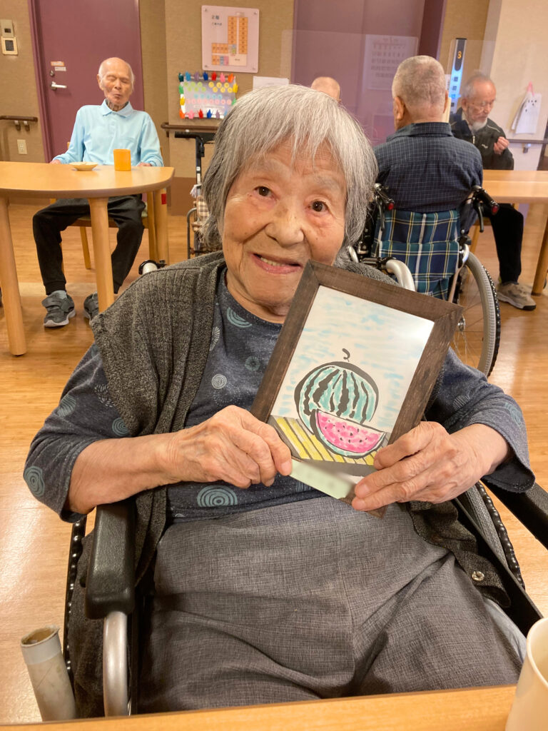 夏の風物詩　手作りスイカアート　鳥取　皆生　老人ホーム　介護施設　カルム皆生　202607-1