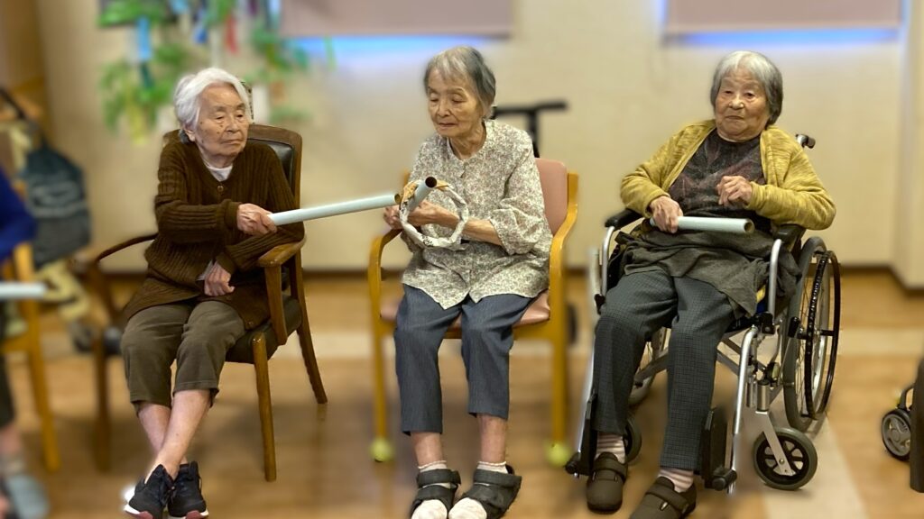 介護施設のレクリエーション　じゃんけんリレー　老人ホーム　鳥取　カルム皆生　202608-4