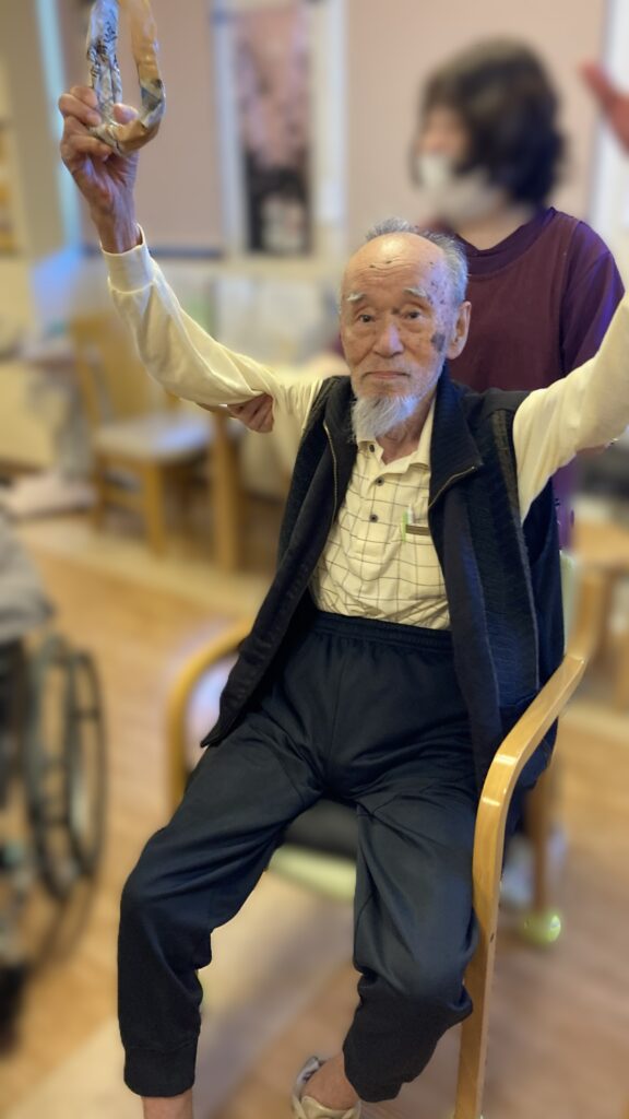 介護施設のレクリエーション　じゃんけんリレー　老人ホーム　鳥取　カルム皆生　202608-5