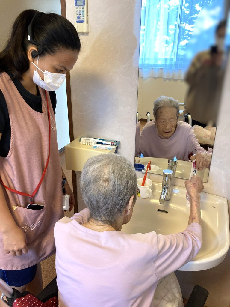 介護施設の外国人スタッフ 特定技能実習生 鳥取　米子　皆生　カルム皆生　202610-5