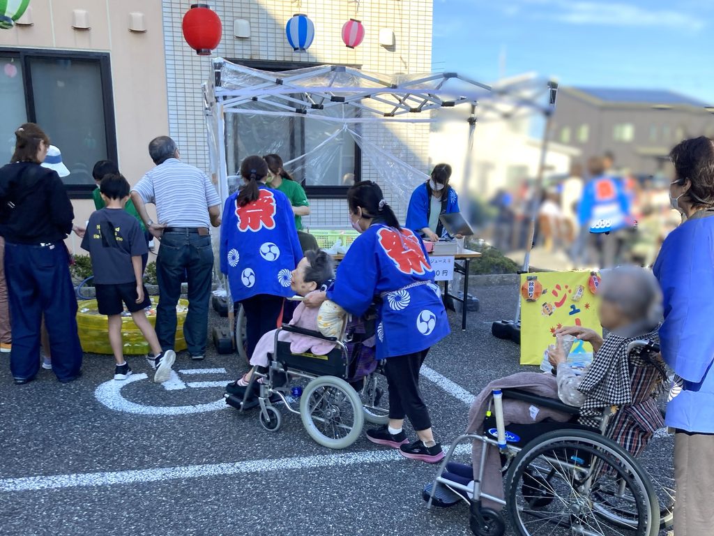 介護施設で秋祭り　淀江さんこ節　鳥取　米子　皆生　老人ホーム　カルム皆生　202610-5