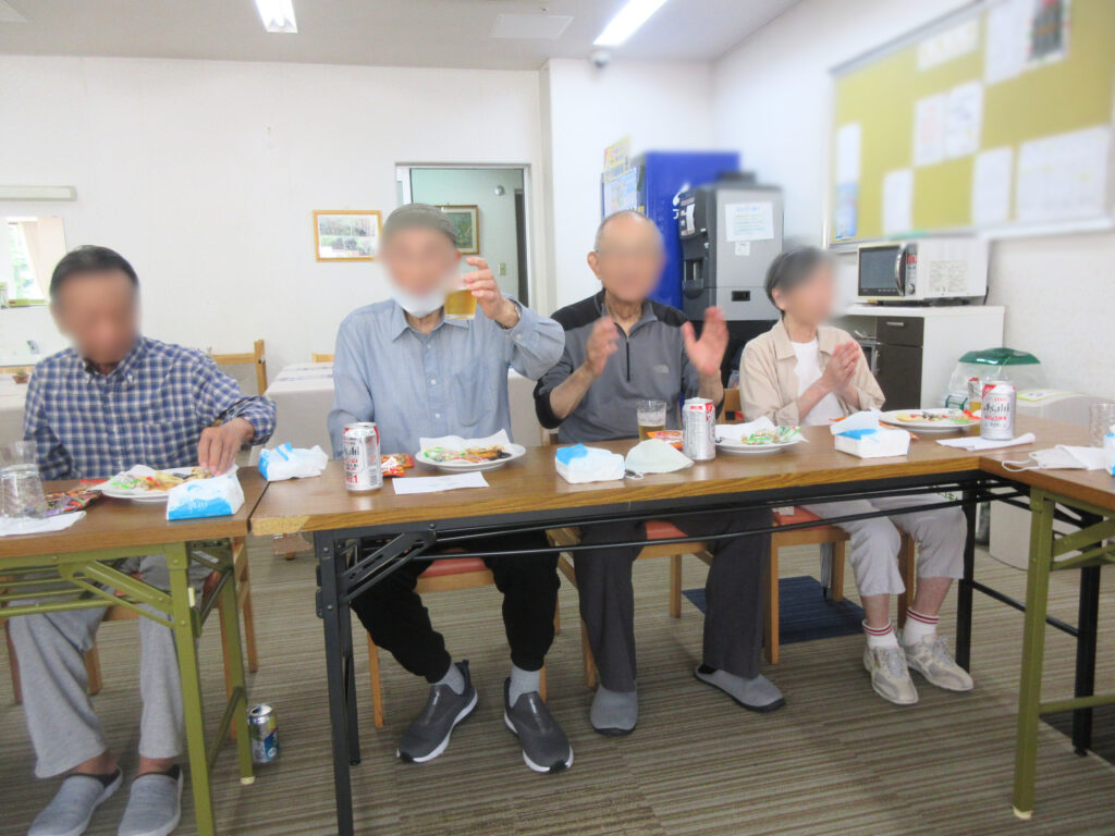 カルム桃山台 吹田市 大阪 老人ホーム 介護施設 高齢者施設 父の日 家族 行事 202507-5