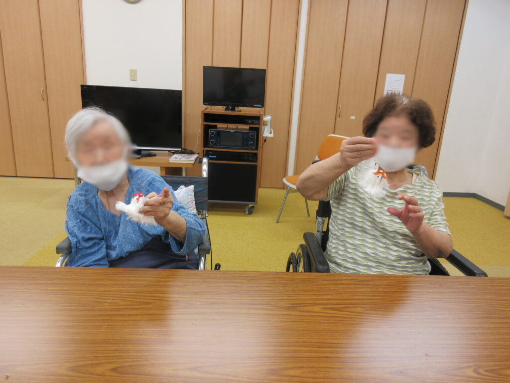 ハンドメイド レク キーホルダー 工作 大阪 老人ホーム 介護施設 介護付き有料老人ホーム カルム桃山台 吹田市 202508-3