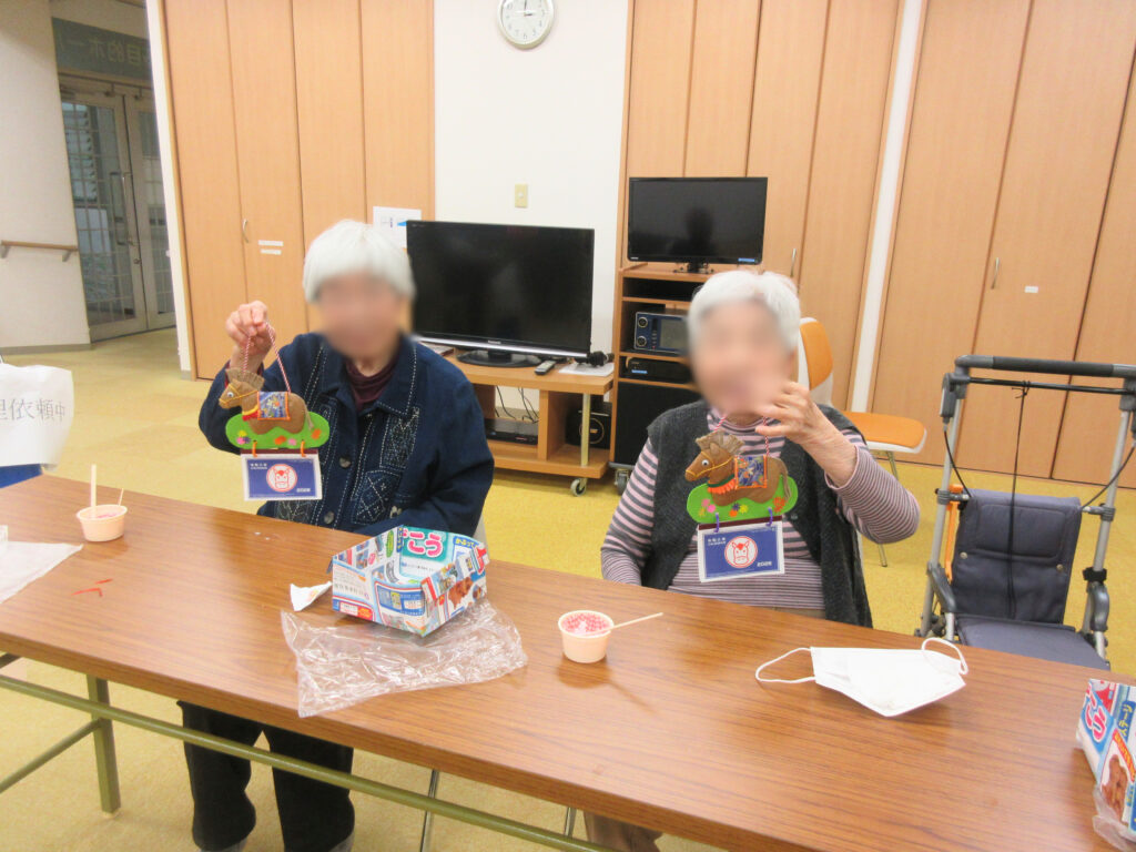 大阪　介護施設　老人ホーム　カルム桃山台　干支飾り　202512-7