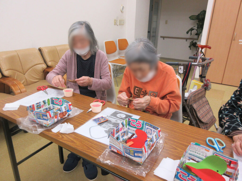 大阪　介護施設　老人ホーム　カルム桃山台　干支飾り　202512-1