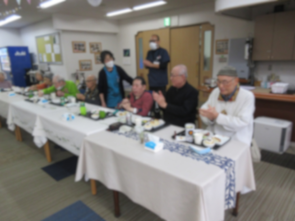 大阪　老人ホーム　カルム桃山台　忘年会　202601-3