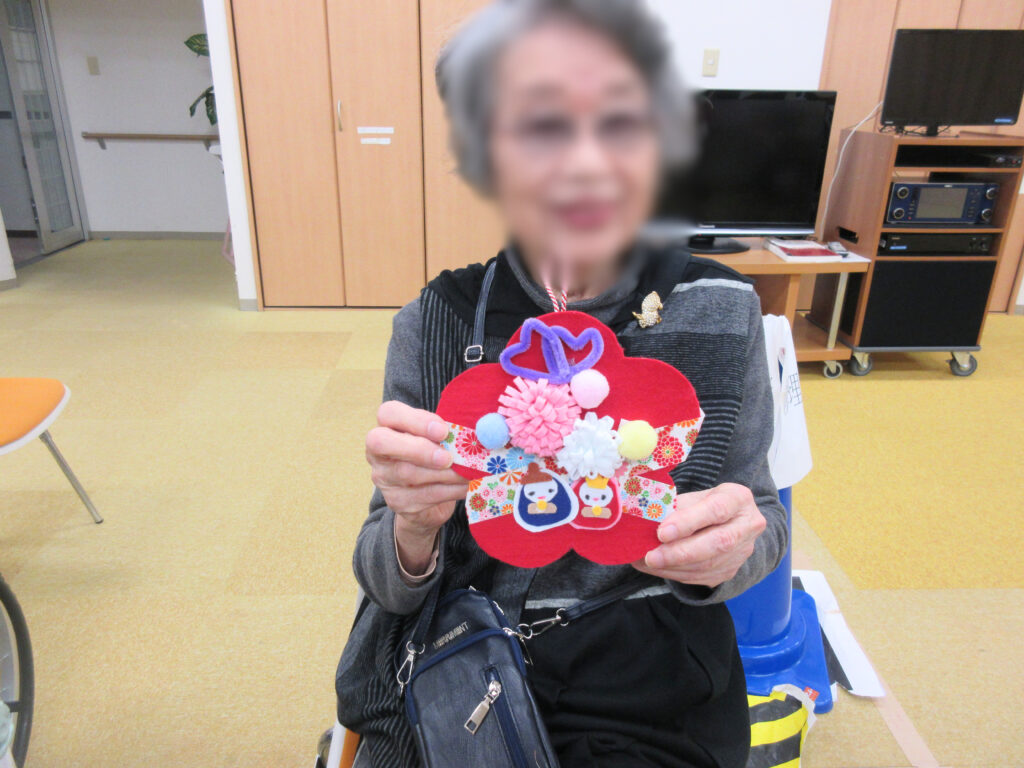 介護施設でひな人形作り　介護イベント　大阪　老人ホーム　カルム桃山台　202602-3