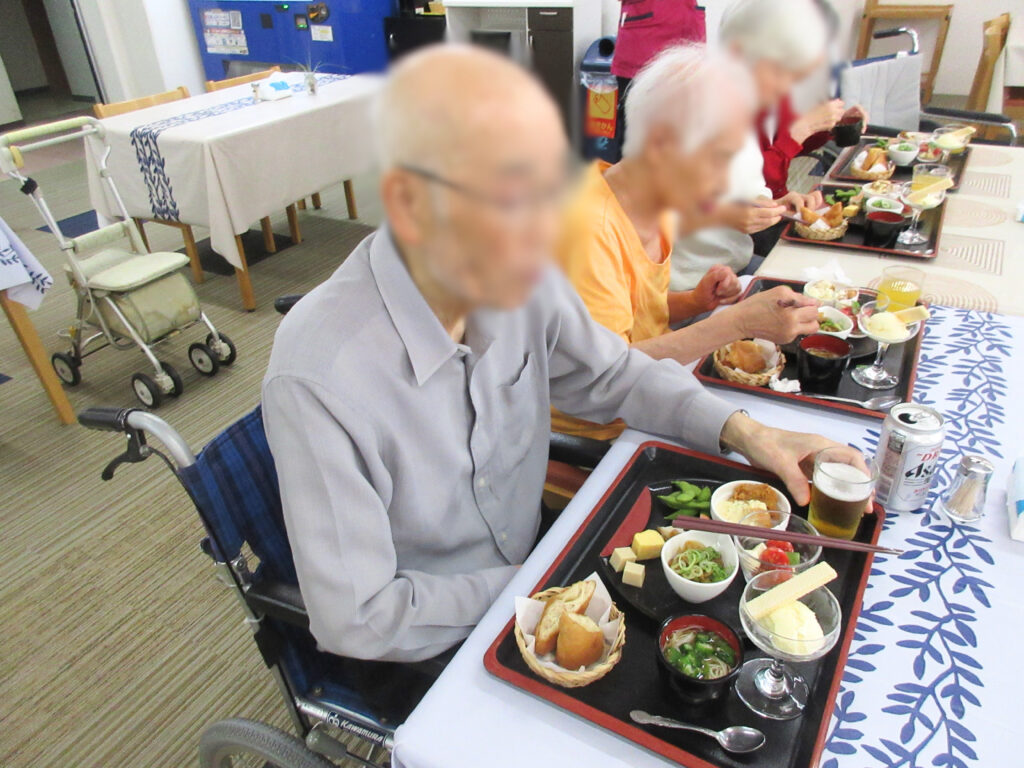 介護施設で父の日イベント　大阪　老人ホーム　カルム桃山台　202606-3