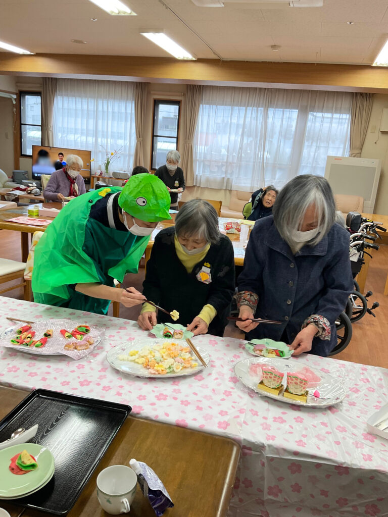 介護施設のひな祭りイベント スイーツバイキング 米子 グループホーム 小規模多機能 カルム米子 202603-3