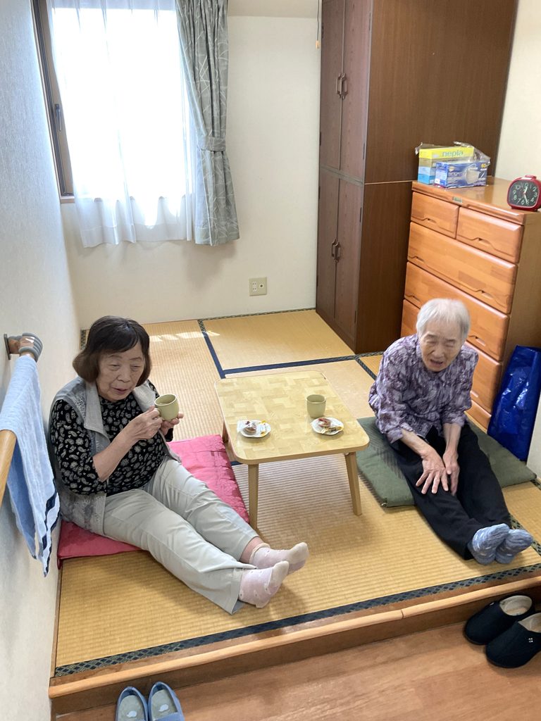 グループホームで女子会　鳥取　米子　介護施設　カルム米子　202609-2